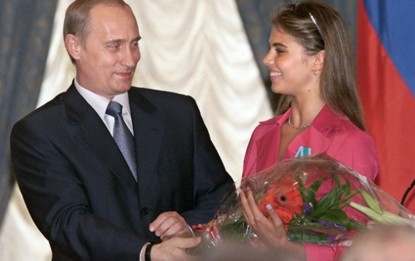СМИ узнали о жизни детей Путина на Валдае СМИ узнали о жизни детей Путина на Валдае