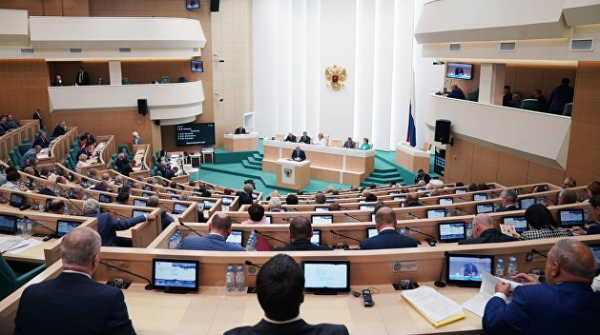 Совет Федерации РФ одобрил использование вооруженных сил за пределами страны