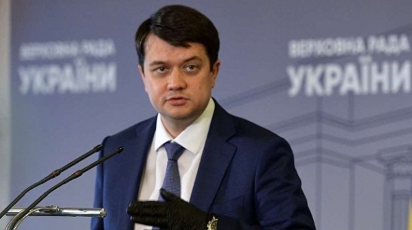 Спикер парламента Украины Дмитрий Разумков примеряется к президентству Спикер парламента Украины Дмитрий Разумков примеряется к президентству