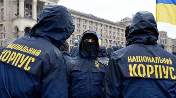 Столкновения в центре Киева: полиция подыграла «Нацкорпусу» Столкновения в центре Киева: полиция подыграла «Нацкорпусу»
