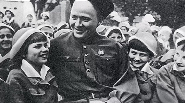 Судьба и боль Аркадия Гайдара. Мифы дольше, чем жизнь