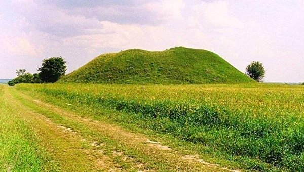 Таинственный плач, монстры озера и месть курганов: мистические места Черкасчины Таинственный плач, монстры озера и месть курганов: мистические места Черкасчины