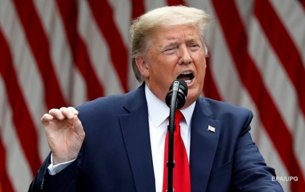 Трамп разрывает все соглашения с Гонконгом Трамп разрывает все соглашения с Гонконгом
