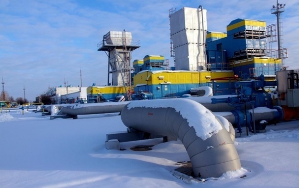 Транзит газа Украиной упал почти вдвое Транзит газа Украиной упал почти вдвое