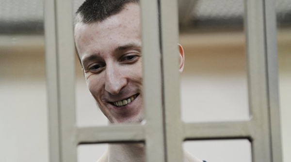 У белорусского посольства в Киеве задержали пятерых протестующих - среди них участник обмена Кольченко У белорусского посольства в Киеве задержали пятерых протестующих - среди них участник обмена Кольченко