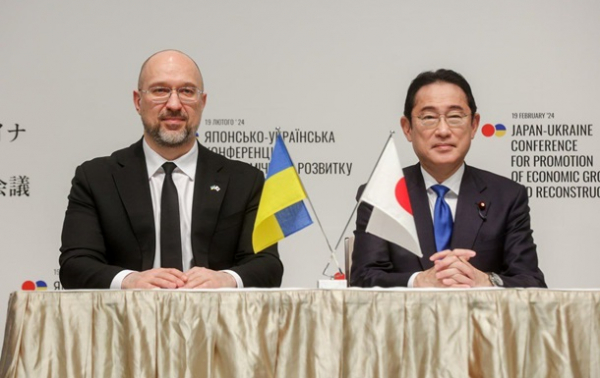 Украина и Япония подписали 56 документов о сотрудничестве Украина и Япония подписали 56 документов о сотрудничестве