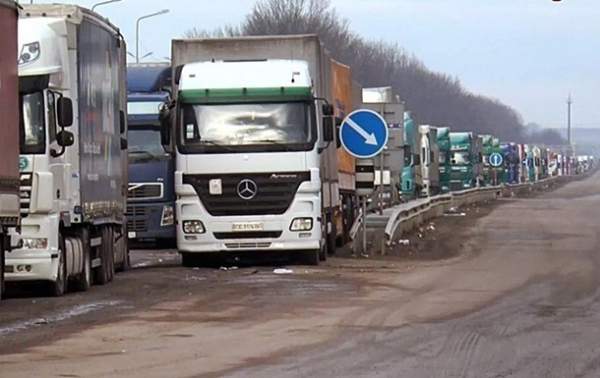 Украина и Польша договорились о дополнительных квотах на автоперевозки