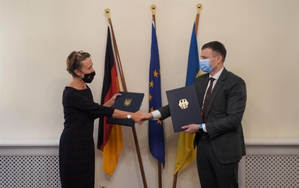 Украина получит от Германии 215 млн евро на инвестпроекты Украина получит от Германии 215 млн евро на инвестпроекты