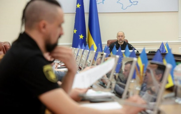 Украина привлечет почти 3 млрд долларов - Шмыгаль Украина привлечет почти 3 млрд долларов - Шмыгаль