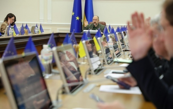 Украина продлила на год запрет товаров из РФ Украина продлила на год запрет товаров из РФ