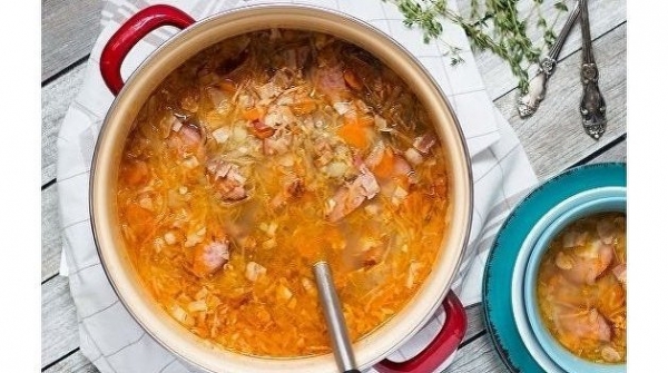 Украинская кухня: готовим ароматный капустняк Украинская кухня: готовим ароматный капустняк
