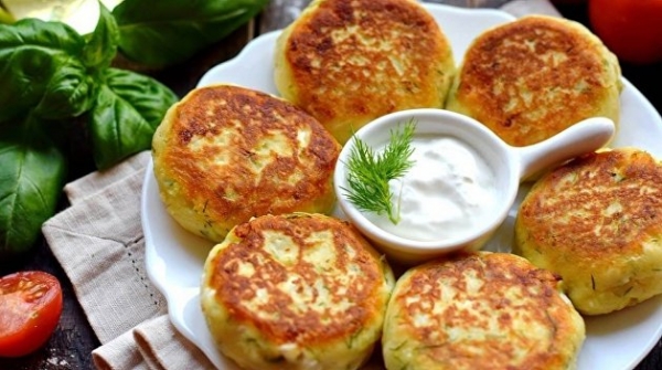 Украинская кухня: рецепт картопляников с грибами