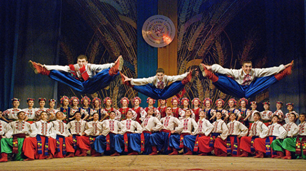 Украинские парашютисты станцуют гопак в небе Украинские парашютисты станцуют гопак в небе