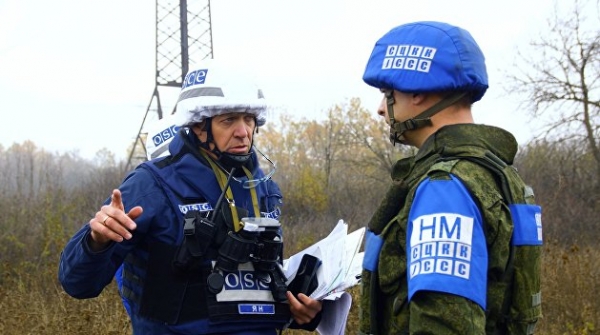 Украинские военные обманом не пустили ОБСЕ к запрещенным вооружениям Украинские военные обманом не пустили ОБСЕ к запрещенным вооружениям
