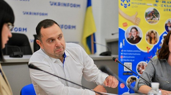 Украинский министр объяснил, почему на День независимости не пригласили Баюл и Клочкову Украинский министр объяснил, почему на День независимости не пригласили Баюл и Клочкову