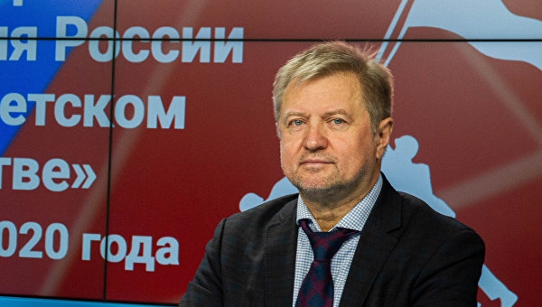 «Украинское досье»: как России справиться с поясом неверности вокруг своих границ «Украинское досье»: как России справиться с поясом неверности вокруг своих границ