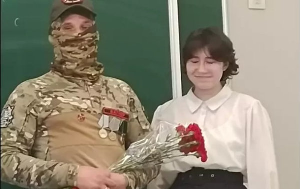 Урок от "героя": Как в школы РФ приглашают убийцСюжет Урок от "героя": Как в школы РФ приглашают убийцСюжет