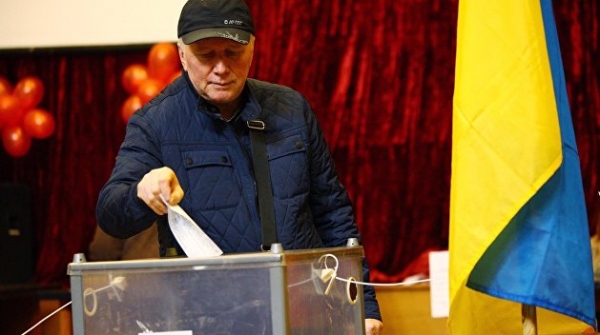 «Узурпация и позор». Как украинская власть готовится сорвать выборы «Узурпация и позор». Как украинская власть готовится сорвать выборы