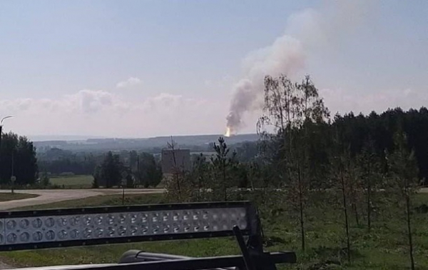 В Башкирии загорелся склад с порохом В Башкирии загорелся склад с порохом