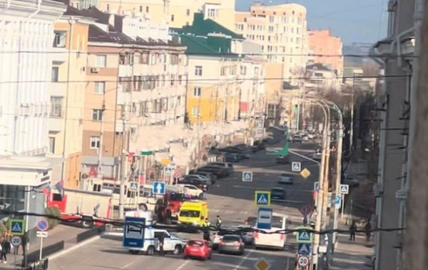 В Белгороде дрон атаковал здание МВД В Белгороде дрон атаковал здание МВД