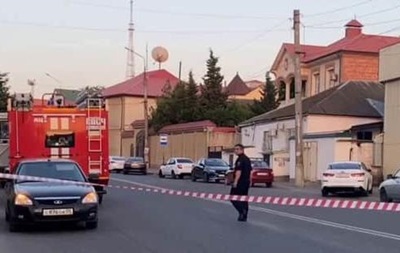 В Дагестане в двух городах стрельба, убиты полицейские В Дагестане в двух городах стрельба, убиты полицейские