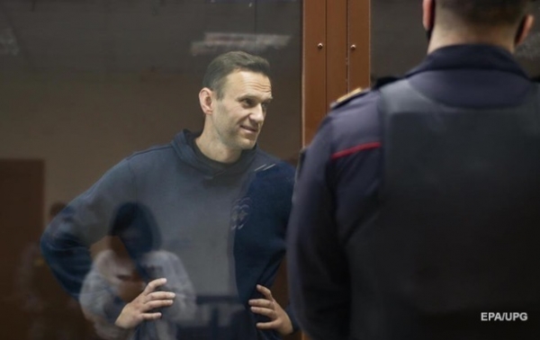 В интернете появилось видео с Навальным в колонии В интернете появилось видео с Навальным в колонии