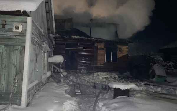 В Якутии при пожаре в жилом доме погибло четверо детей В Якутии при пожаре в жилом доме погибло четверо детей