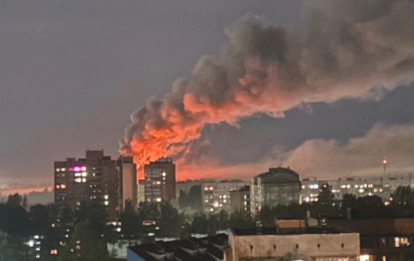 В Ярославле произошел масштабный пожар на топливном складе В Ярославле произошел масштабный пожар на топливном складе