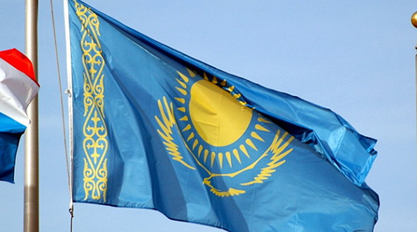 В Казахстане противники вакцинации избили сотрудников Минздрава - видео В Казахстане противники вакцинации избили сотрудников Минздрава - видео