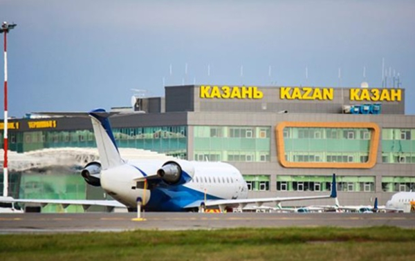 В Казани закрыли аэропорт из-за опасности дронов В Казани закрыли аэропорт из-за опасности дронов