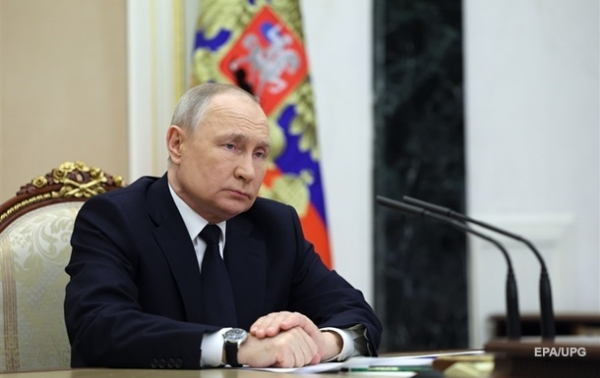 В Кремле заявили, что Путин посетил штаб РФ на Херсонском направлении В Кремле заявили, что Путин посетил штаб РФ на Херсонском направлении