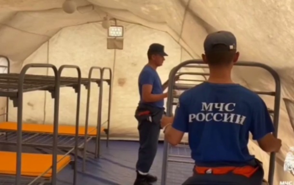 В Курске разворачивают палаточный городок для беженцев из приграничья В Курске разворачивают палаточный городок для беженцев из приграничья