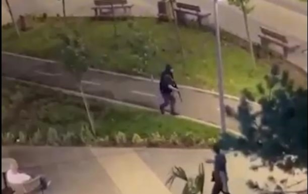 В Махачкале снова стрельба В Махачкале снова стрельба