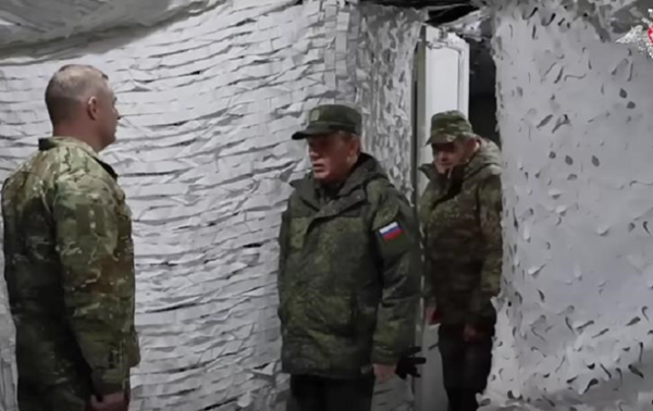 В Минобороны РФ заявили, что Герасимов побывал на фронте в Украине В Минобороны РФ заявили, что Герасимов побывал на фронте в Украине