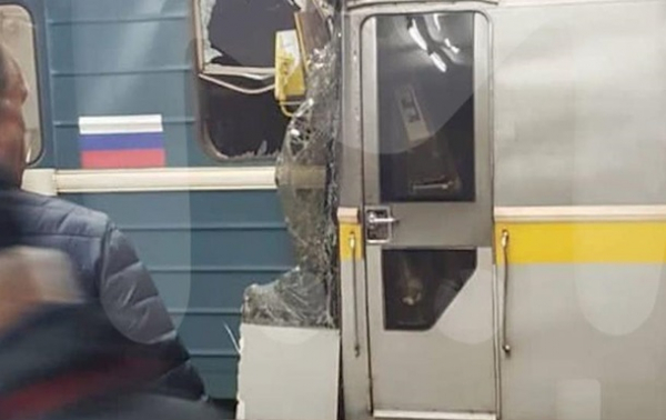 В московском метро столкнулись поезда В московском метро столкнулись поезда