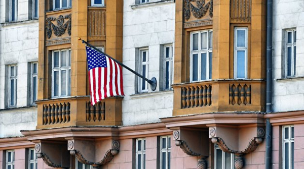 В Москве полиция заподозрила сотрудников посольства США в краже рюкзака В Москве полиция заподозрила сотрудников посольства США в краже рюкзака