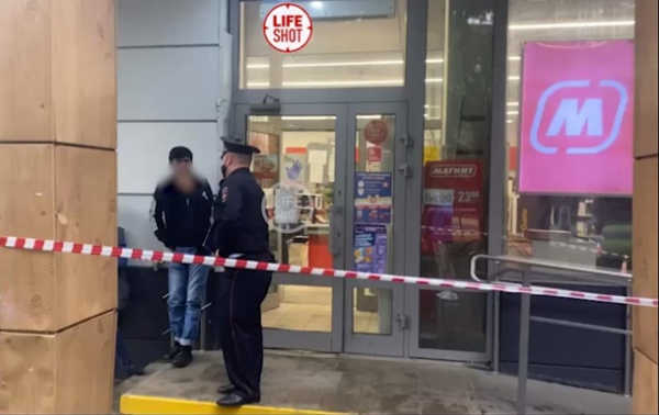 В Москве семья отравилась арбузом, два человека погибли