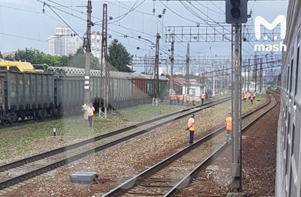 В Москве сошли с рельсов вагоны с цементом В Москве сошли с рельсов вагоны с цементом