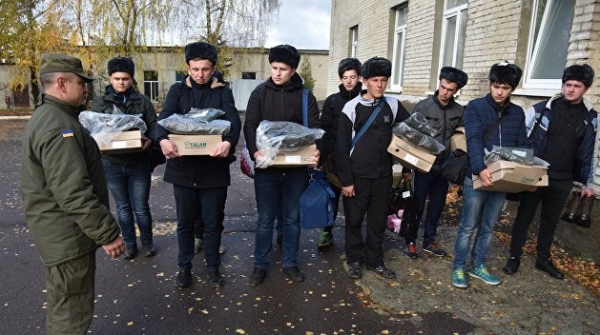 В преддверии войны на Украине сорвали призыв в армию В преддверии войны на Украине сорвали призыв в армию