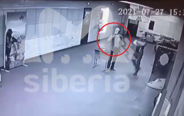В РФ мужчина застрелился в тире. 18+ В РФ мужчина застрелился в тире. 18+