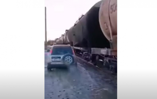 В РФ показали последствия диверсии на железной дороге в Нижнем Тагиле В РФ показали последствия диверсии на железной дороге в Нижнем Тагиле