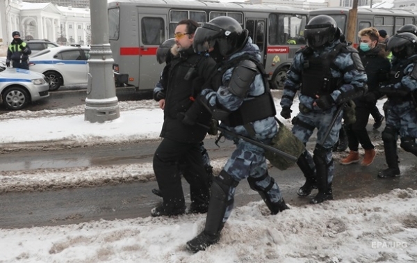 В РФ возобновились протесты, задержаны 550 человек В РФ возобновились протесты, задержаны 550 человек