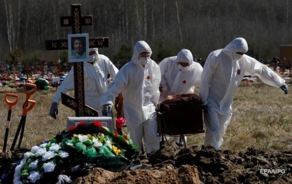 В России число жертв пандемии превысило 50 тысяч В России число жертв пандемии превысило 50 тысяч