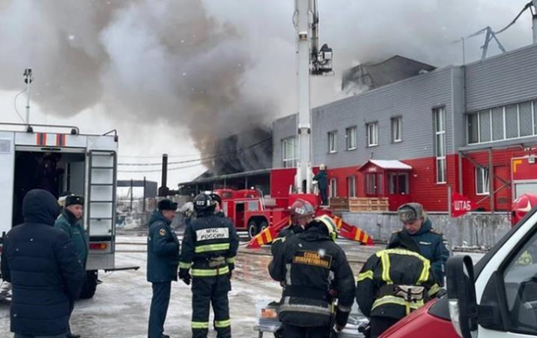 В России горит очередной завод В России горит очередной завод