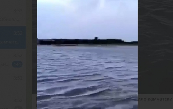 В России море вышло из берегов и затопило аэропорт В России море вышло из берегов и затопило аэропорт