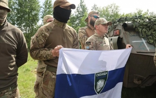 В России задержан таможенник, "присоединившийся к ЛСР" - соцсети В России задержан таможенник, "присоединившийся к ЛСР" - соцсети
