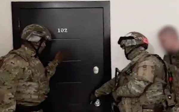 В России заявили о задержании "сторонников украинских неонацистов" В России заявили о задержании "сторонников украинских неонацистов"