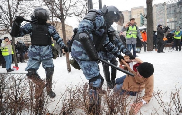 В России завели 20 уголовных дел на участников протестов В России завели 20 уголовных дел на участников протестов