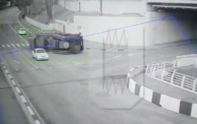 В российском Сочи перевернулся Панцирь-С1 В российском Сочи перевернулся Панцирь-С1
