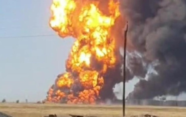 В Ростовской области третьи сутки пылает нефтебаза В Ростовской области третьи сутки пылает нефтебаза